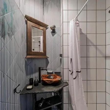 Old Town Hideaway Apartment