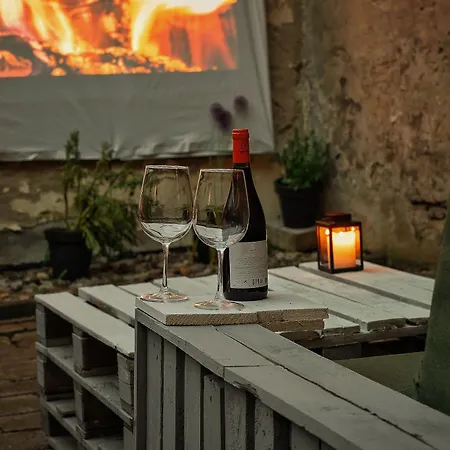 Old Town Hideaway Apartment