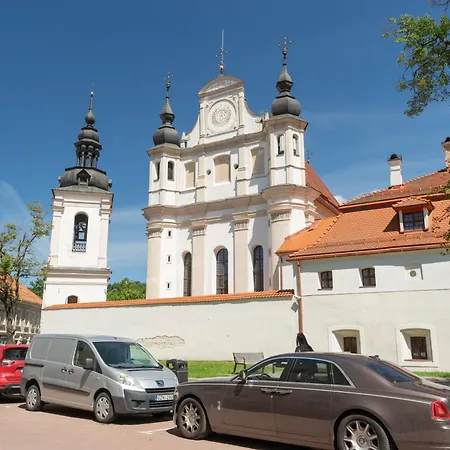 Апартаменти Old Town Hideaway