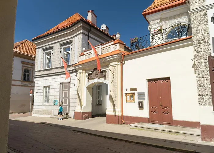 Old Town Hideaway Апартаменти *